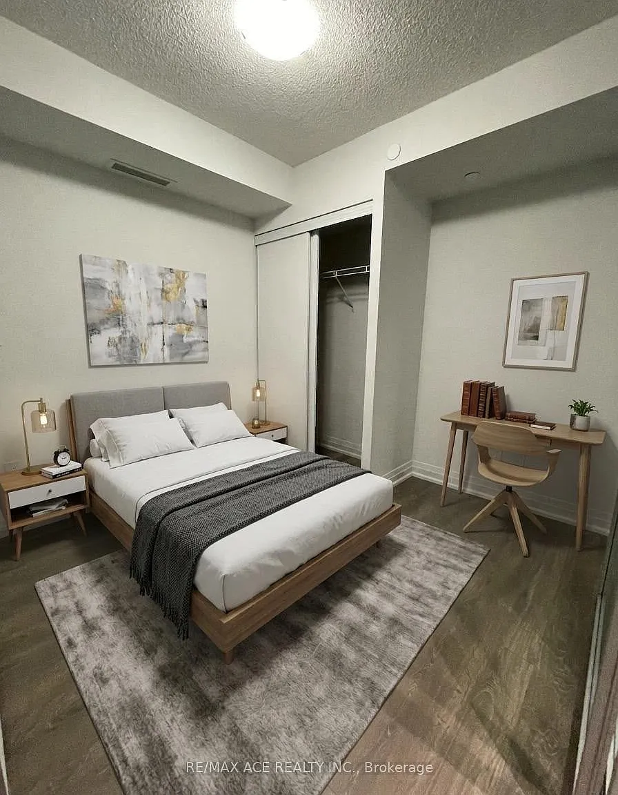 3 bed, $2,400 — Photo 4