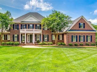 2760 Wellsprings Dr, Pfafftown, NC 27040