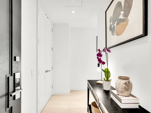 138 East 50th Street image 5 of 69