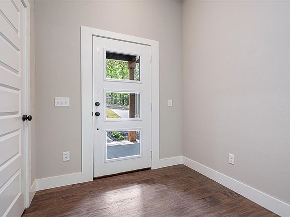 4th image of 3 Allison Cir
