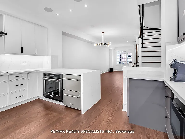 7 Streight Ln — Photo 7