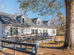 200 Island Creek Rd, Rocky Point, NC 28457