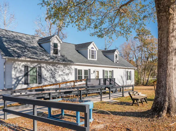 200 Island Creek Rd, Rocky Point, NC 28457
