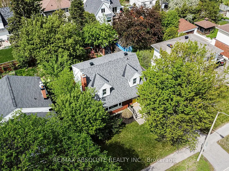 805 Smyth Rd — Photo 32