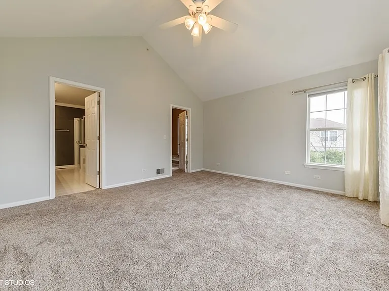2716 N Greenwood Ave — Photo 7