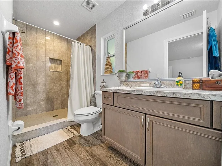 543 N Rooks Ave — Photo 9