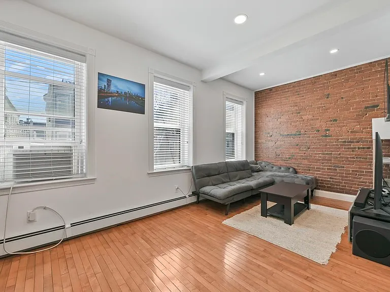 168 F St #3 — Photo 2