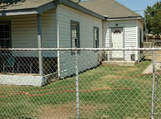 218 Hughes Ave, Bakersfield, CA 93308