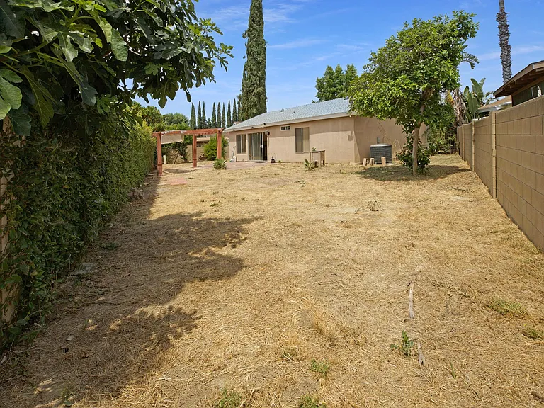 2380 Bryson Pl — Photo 12