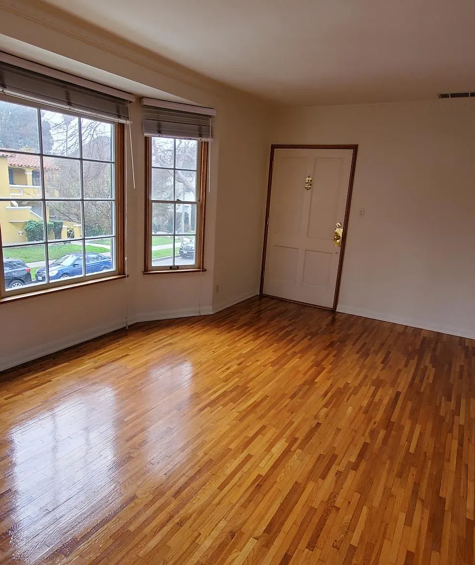 1 bed, 900 sqft, $2,499 — Photo 2
