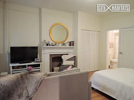 Rented by Citi Habitats | media 11