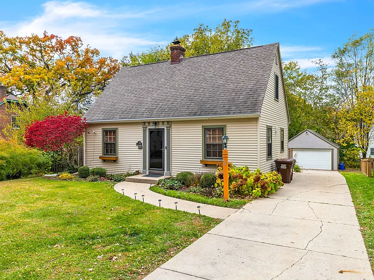 124 Oak Knolls Ave — Photo 16