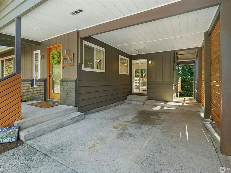 19016 Firlands Way N — Photo 4