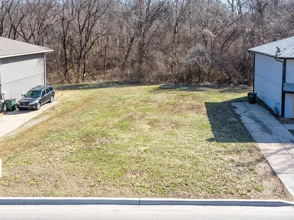1063 10th Ave, Leavenworth, KS 66048