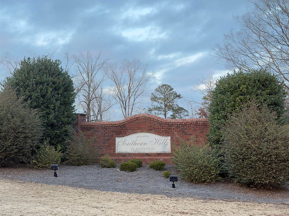 1st image of 10 Oak Dr