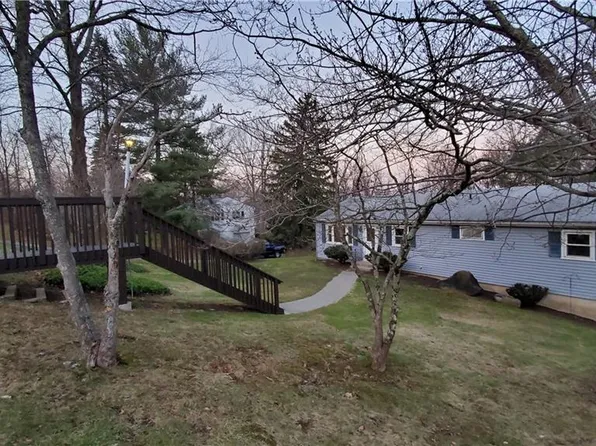 25 Overlook Dr, New Milford, CT 06776