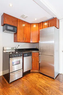 Rented by Centennial Properties NY | media 166