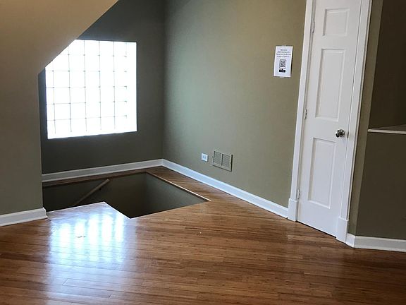 5th image of 2903 N Richmond St #2