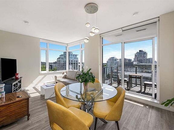 5th image of 728 Yates St #1103
