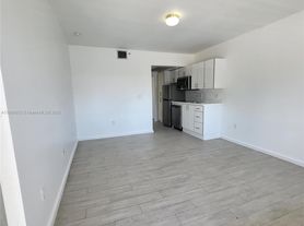 1601 Meridian Ave