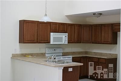 4th image of 123 Lincoln Place Circle #20