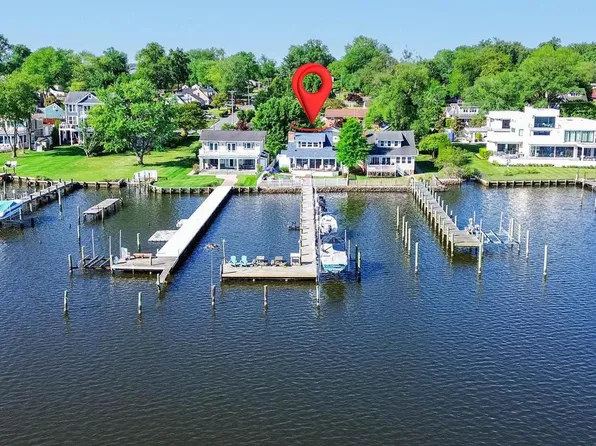 241 Edgewater Dr, Edgewater, MD 21037