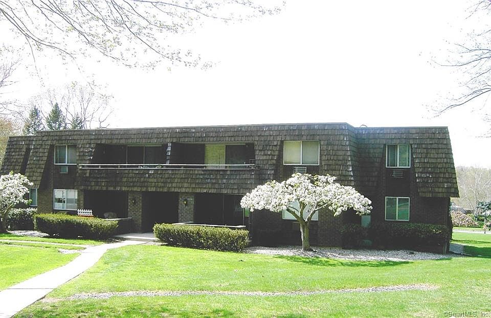 1st image of 30 Stony Brook Dr APT B4