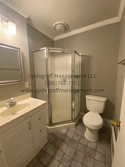 521 Oxford St — Photo 21