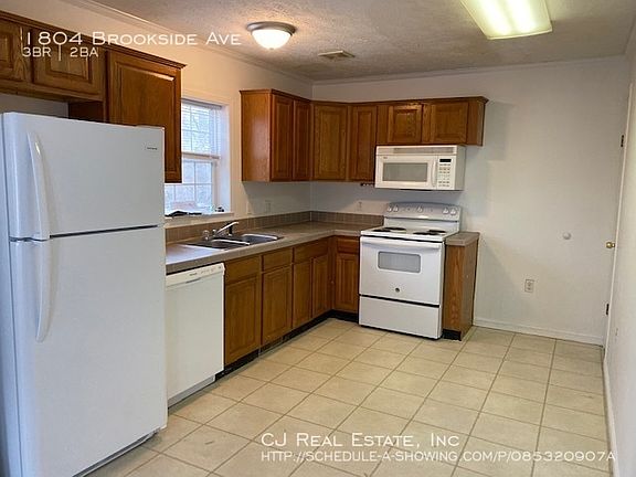 3rd image of 1804 S Brookside Ave