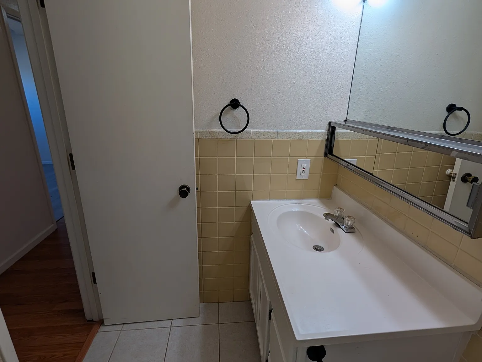 2214 Campus Drive - 3 — Photo 2