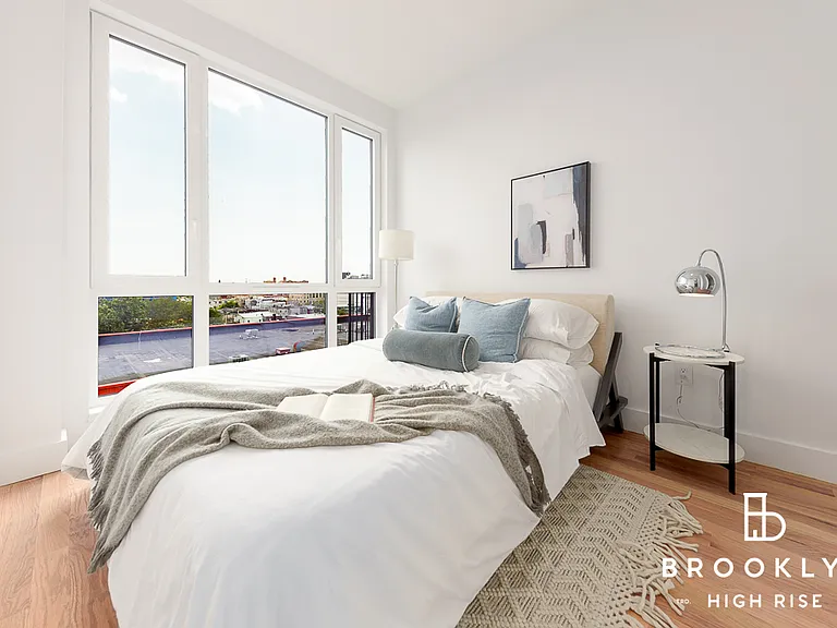 2667 Fulton St #5F — Photo 4