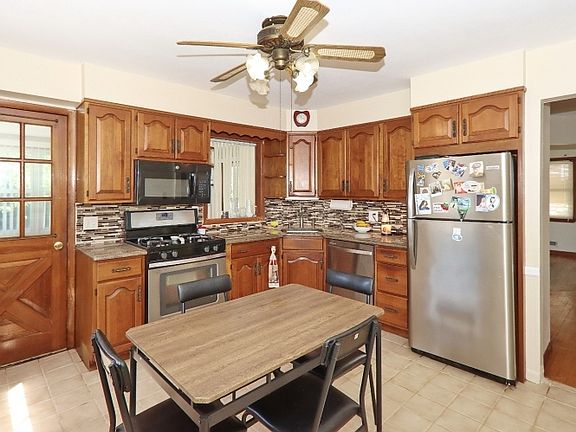 2nd image of 126 N 20Th St