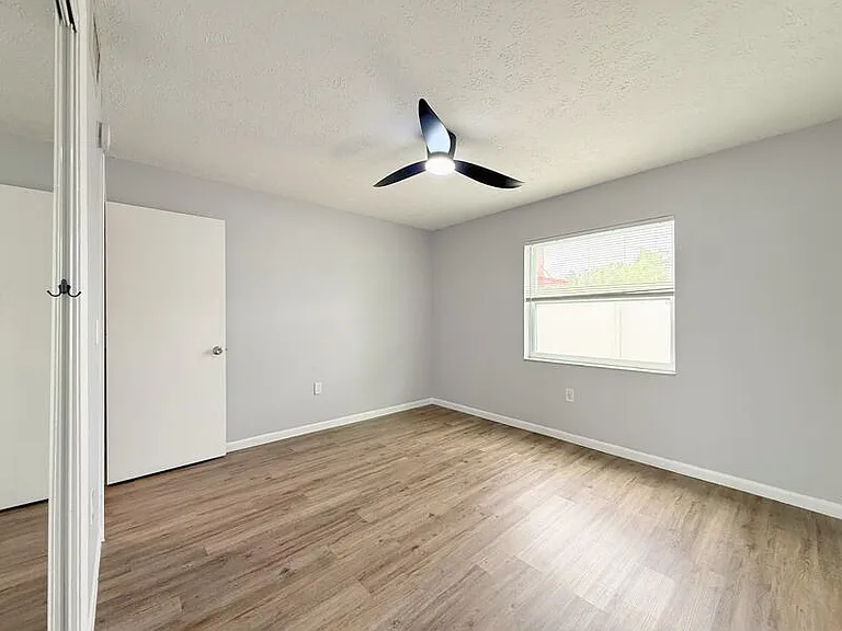 11705 North Dr #B — Photo 22