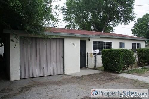 1st image of 10831 Arrowood St