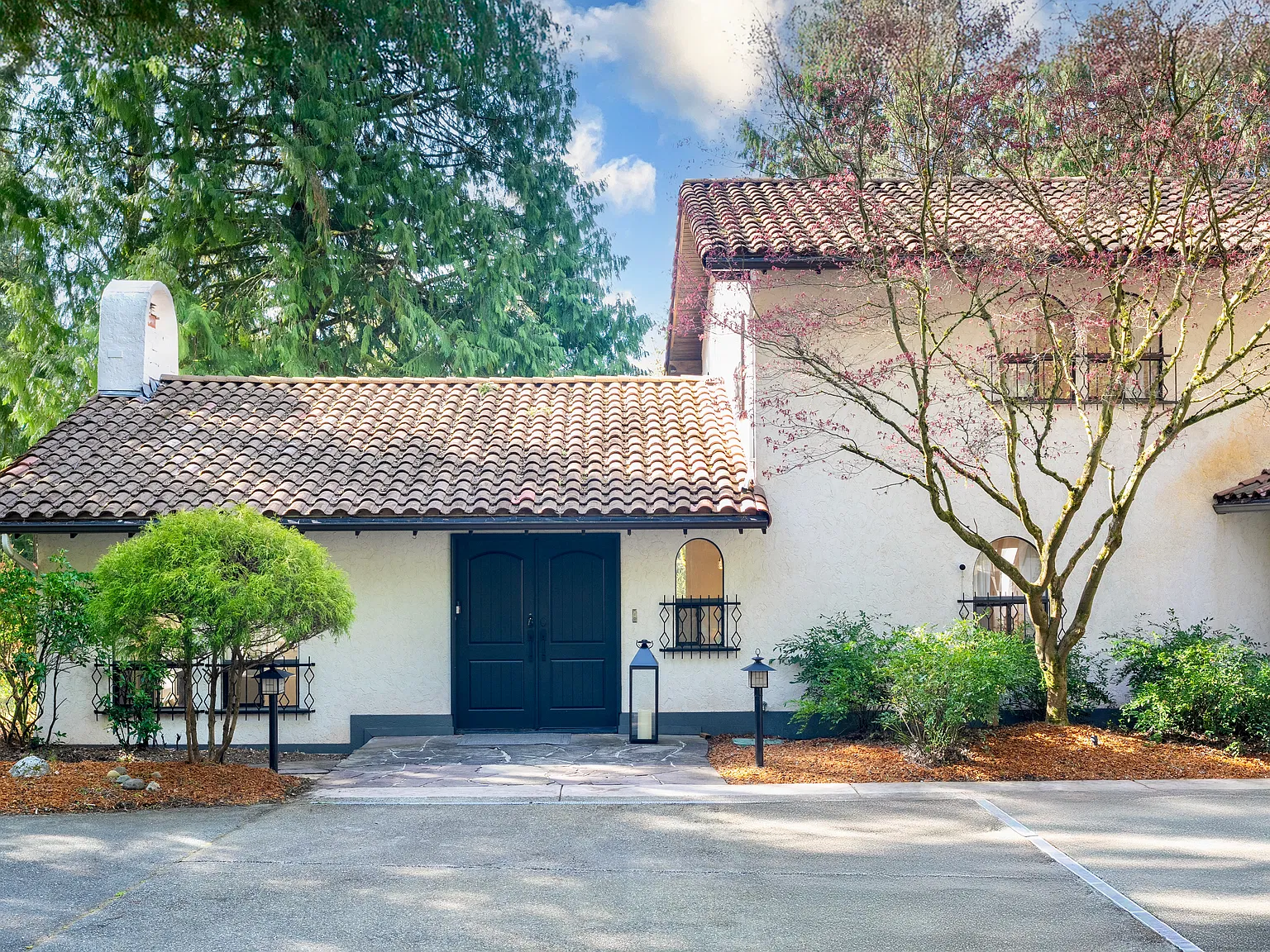 4 bed, 2860 sqft, $5,500 — Photo 4