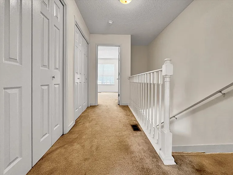 994 Scenic Oak Ln — Photo 16
