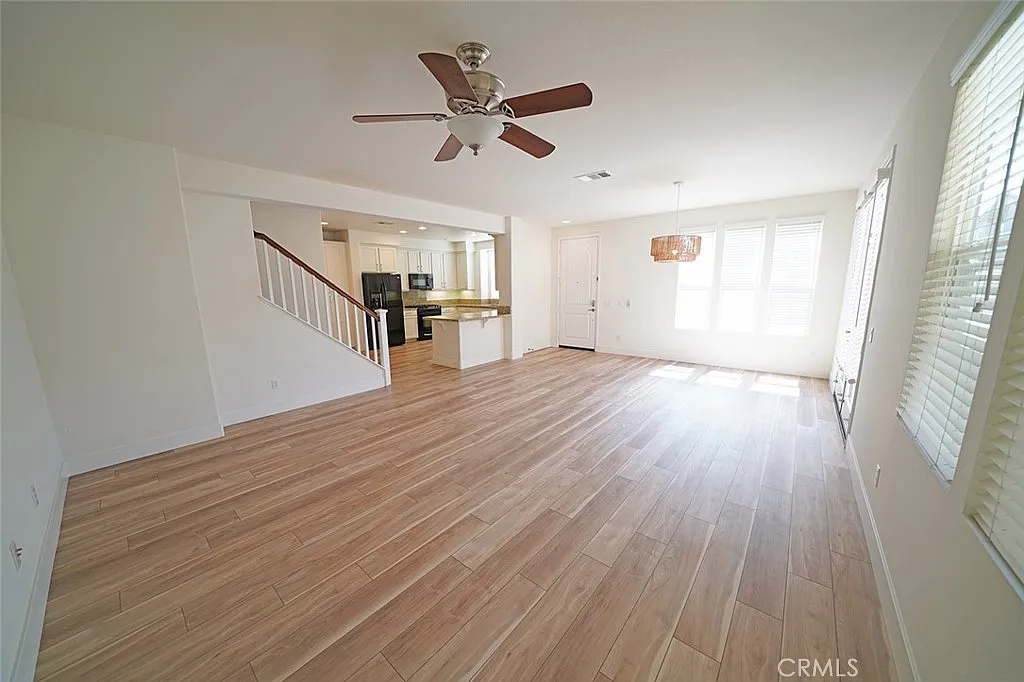 3 bed, 2090 sqft, $4,250 — Photo 4