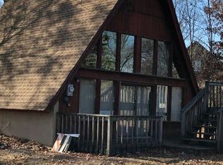 228 Haystack Rd, Henryville, PA 18332