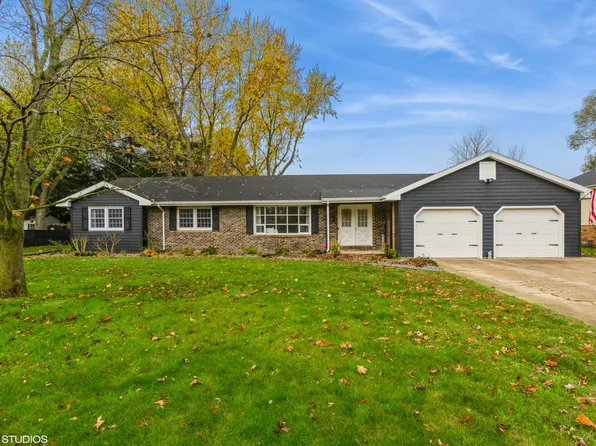4460 Terra Ln, Saint Joseph, MI 49085