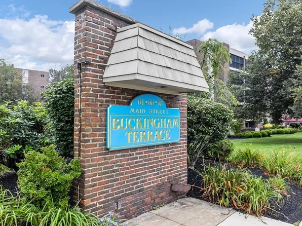 66 Main St APT 49A, Stoneham, MA 02180