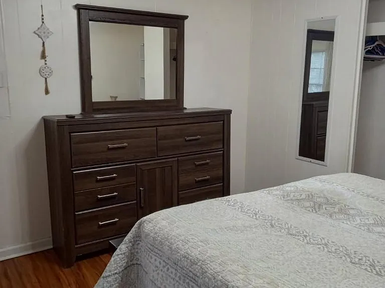670 Belair Ave — Photo 23