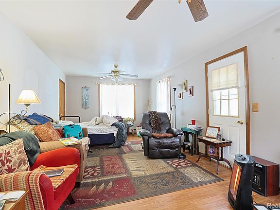 5th image of 4788 Benson Rd