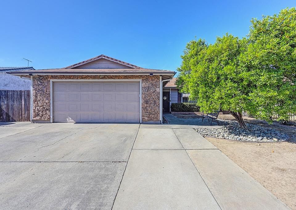 1st image of 8344 Fieldpoppy Cir
