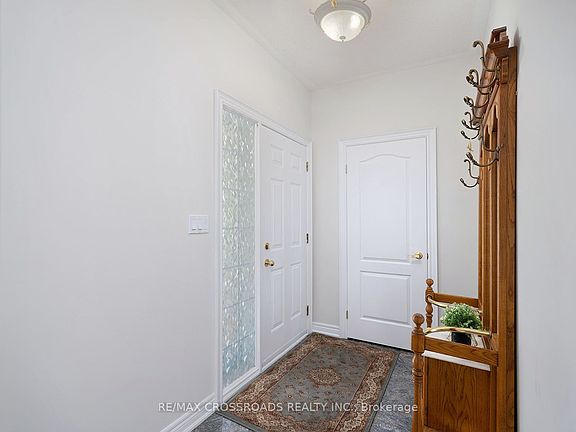 3rd image of 1859 New St