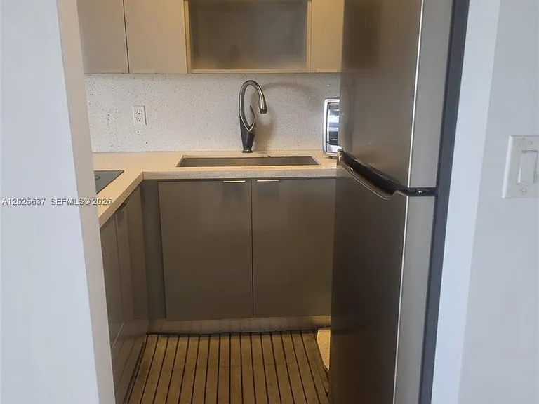 5050 NW 7th St #610 — Photo 12