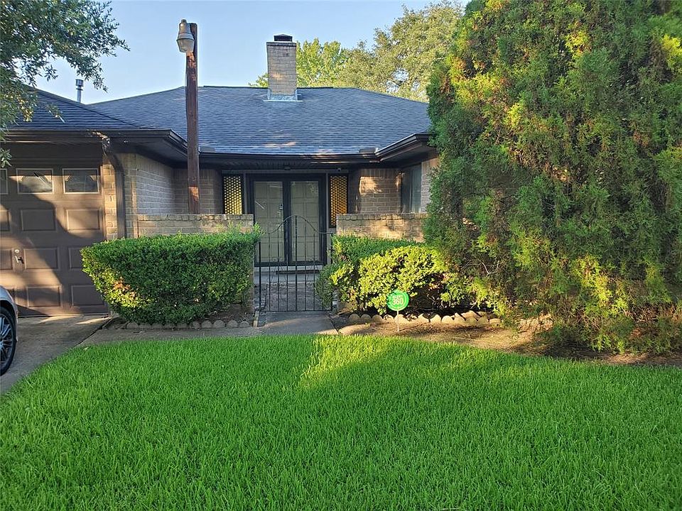 1st image of 12315 Chessington Dr