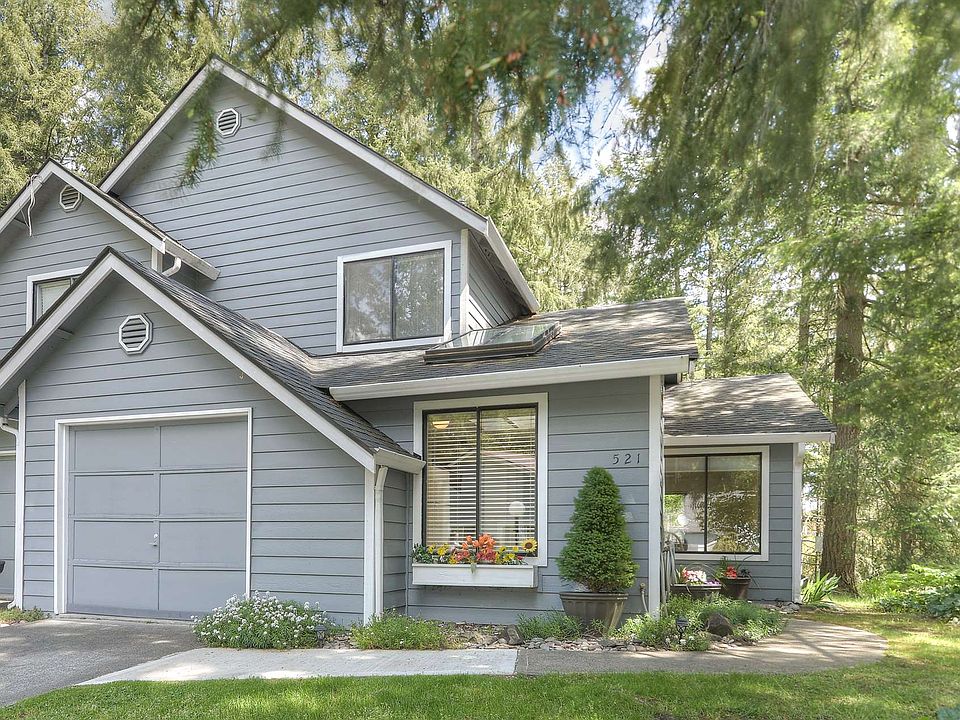 1st image of 521 Malibu Dr SE