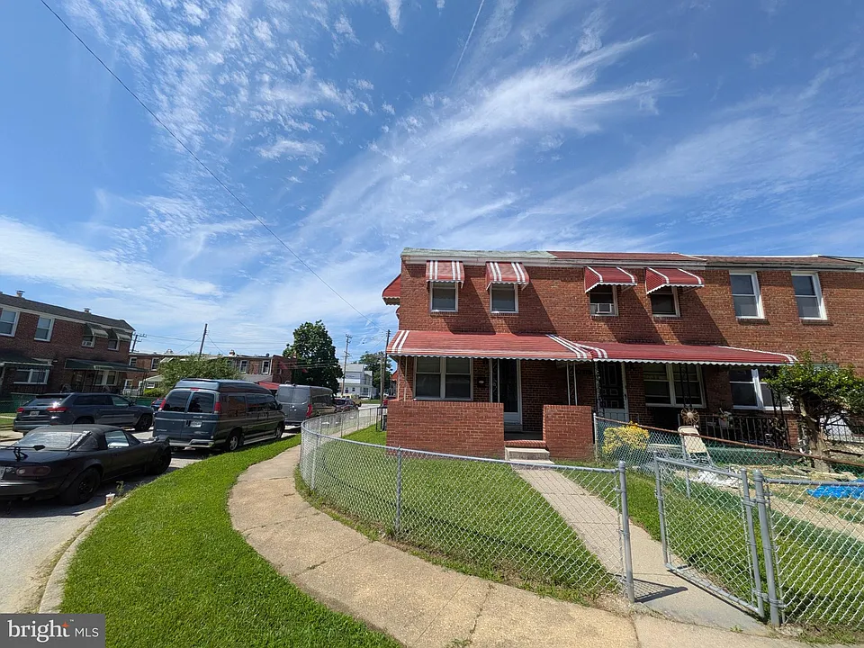 3018 Larue Sq E
