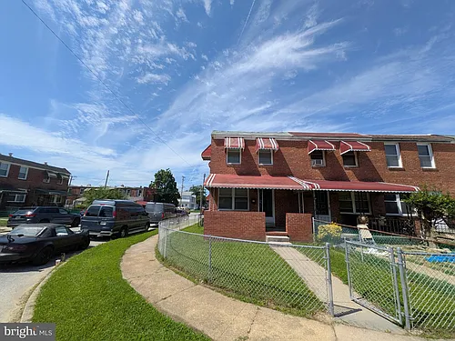 3018 Larue Sq E Photo 1 3018 Larue Sq E Photo 1