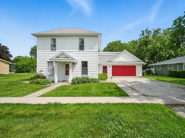 455 NW 2nd St, Earlham, IA 50072